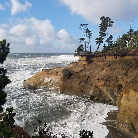 Inn At Arch Rock Depoe Bay Exteriör bild