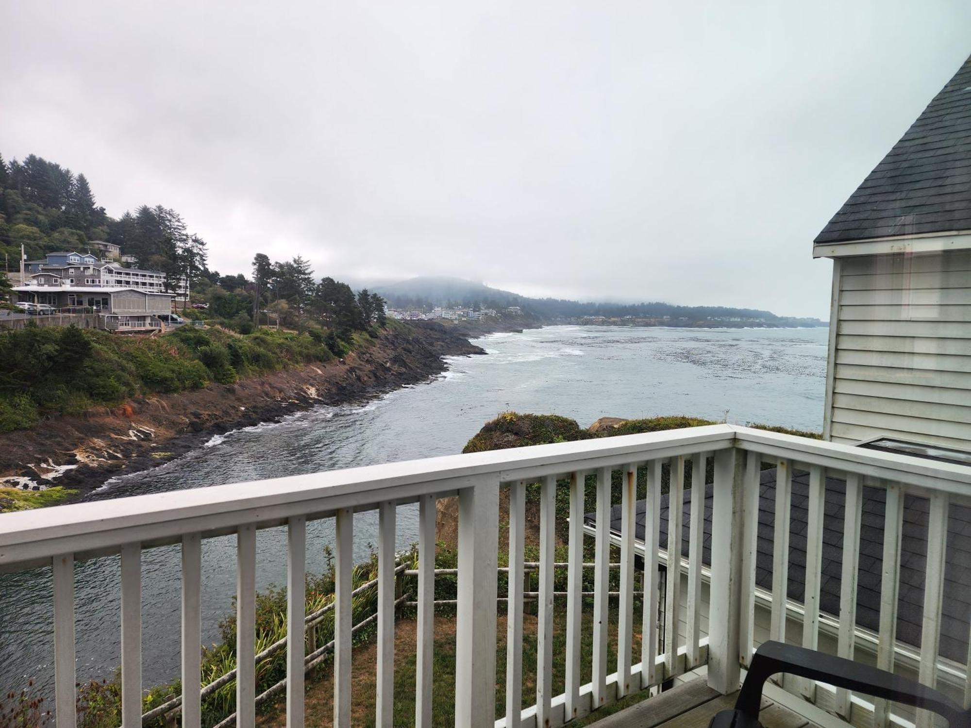 Inn At Arch Rock Depoe Bay Exteriör bild